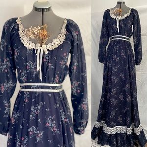 ❌SOLD❌ Gunne sax size 11 dress navy large calico